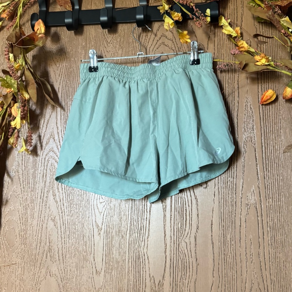 Women's Athletic Shorts in Green